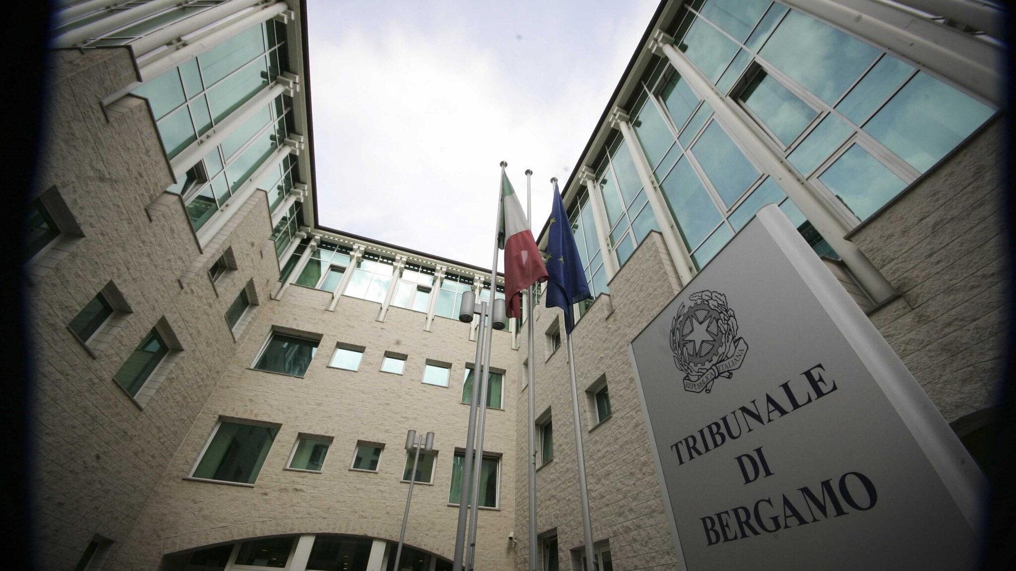 Nulla di fatto per Mohamed Fikri che resta ancora l’unico indagato per la morte di Yara Gambirasio: oggi a Bergamo vi è stata l’udienza relativa alla sua archiviazione, slittata per la terza volta e aggiornata al prossimo 18 ottobre.