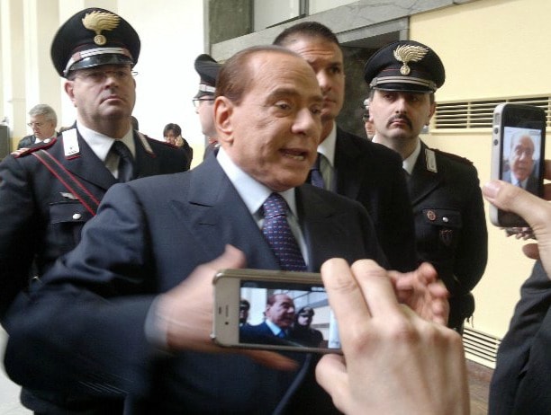 Berlusconi a processo: "Mai scene di sesso ad Arcore. ll bunga bunga? Una battuta"