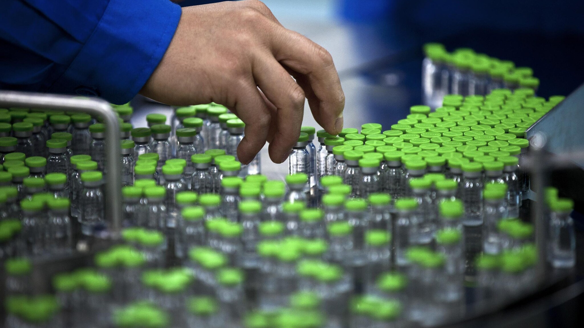 Il caso dei vaccini antinfluenzali della Crucell e della Novartis ritirati nelle ultime settimane finisce nel mirino degli inquirenti: la Procura di Torino ha aperto un’inchiesta dopo il rilevamento di anomalie nella composizioni delle dosi ritirate.