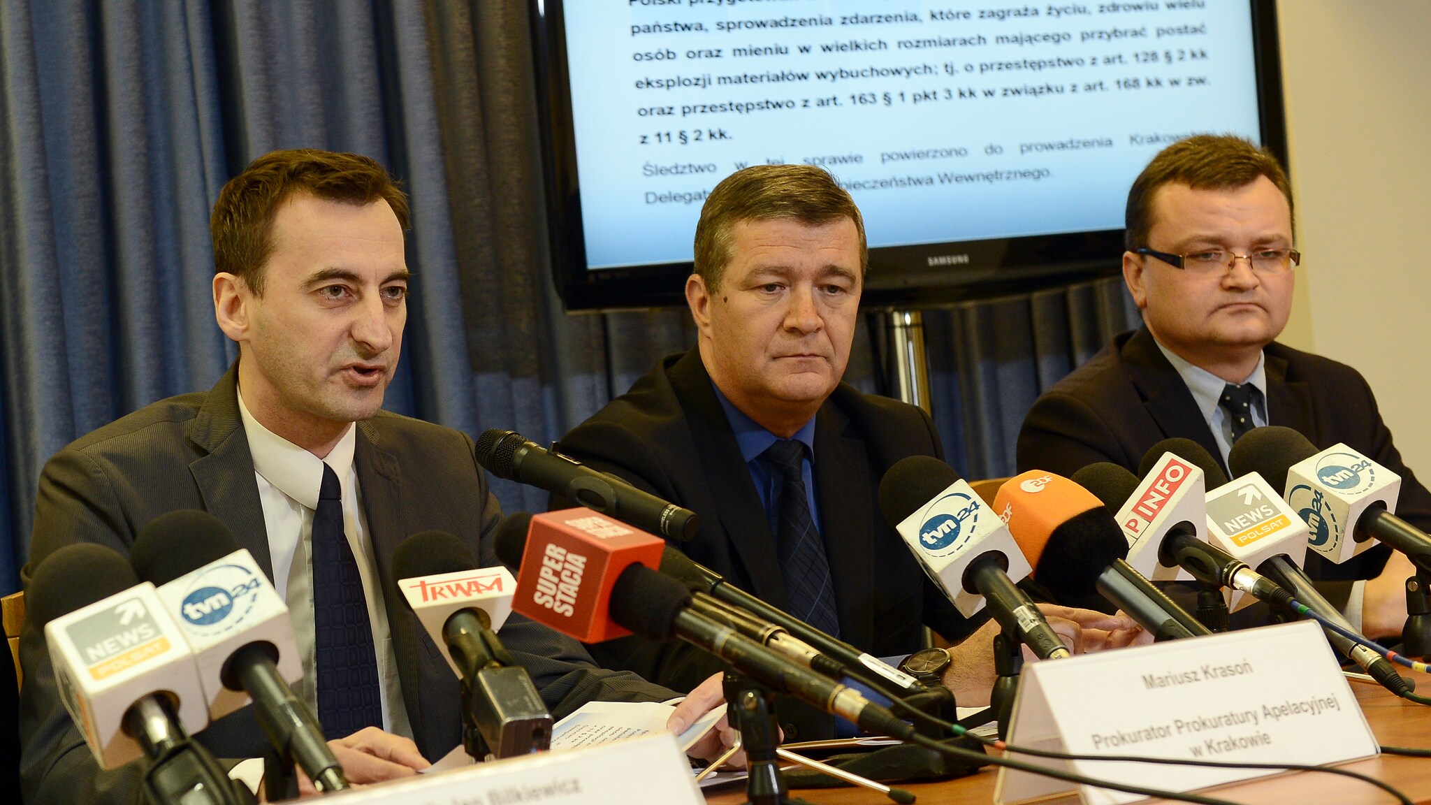La Polonia sotto choc per un episodio reso noto in una conferenza stampa dalla procura di Varsavia: il 9 novembre è stato arrestato un professore universitario di 45 anni che progettava un folle attentato al Parlamento. Avrebbe avuto contatti con l’autore della strage di Utoya.