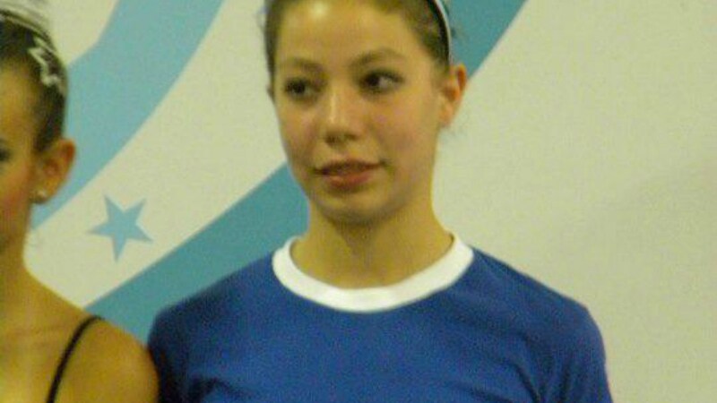 Nel pomeriggio del 26 novembre del 2010 una ragazzina di 13 anni non fa ritorno nella sua casa di Brembate Sopra. Verrà ritrovata morta, in un campo a Chignolo d’Isola, tre mesi dopo. E dopo due anni, nonostante le indagini in corso, l’identità del suo assassino resta ancora ignota.