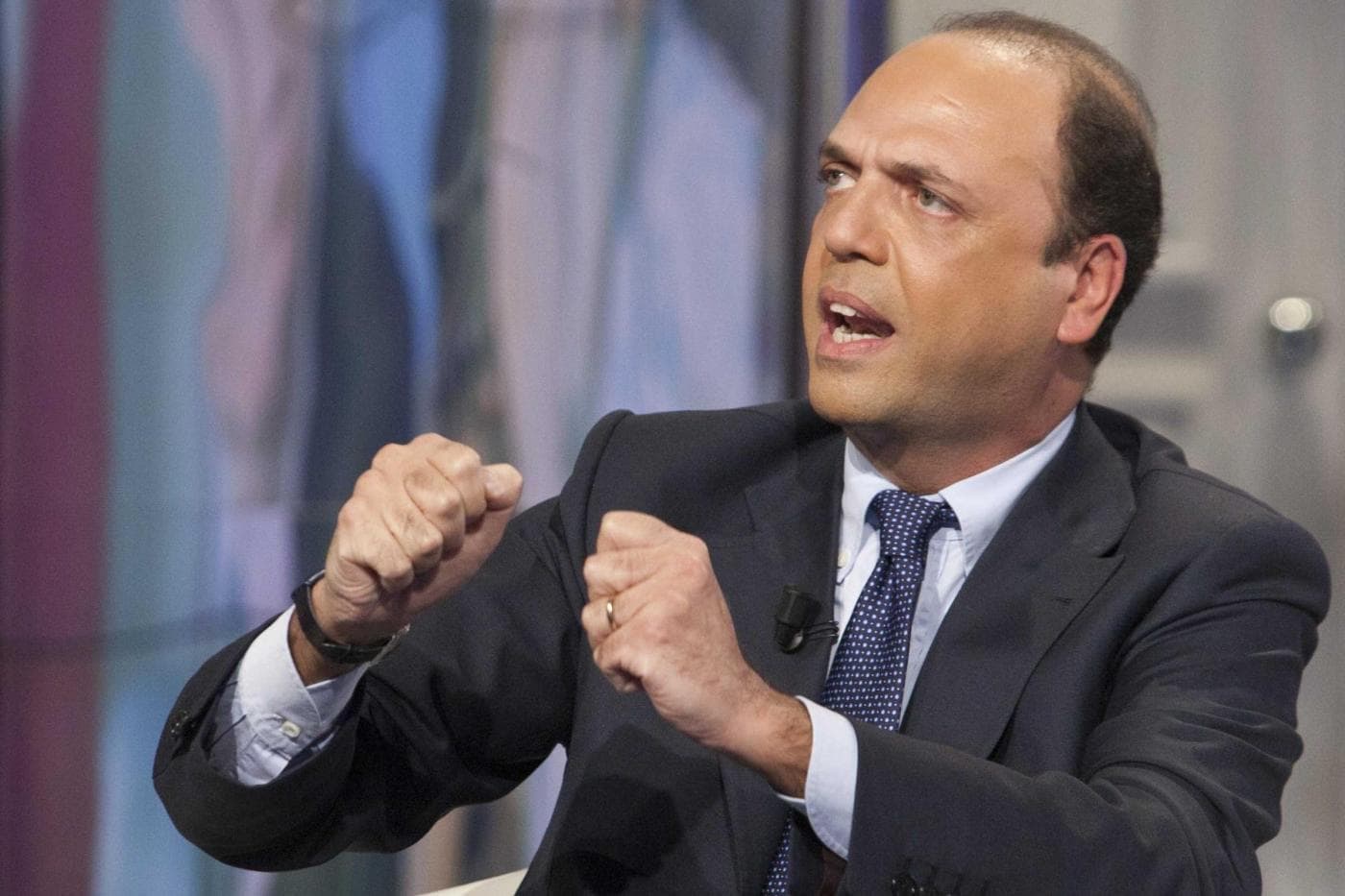 Alfano: "Esclusione Cosentino necessaria ma il Pdl resta garantista"