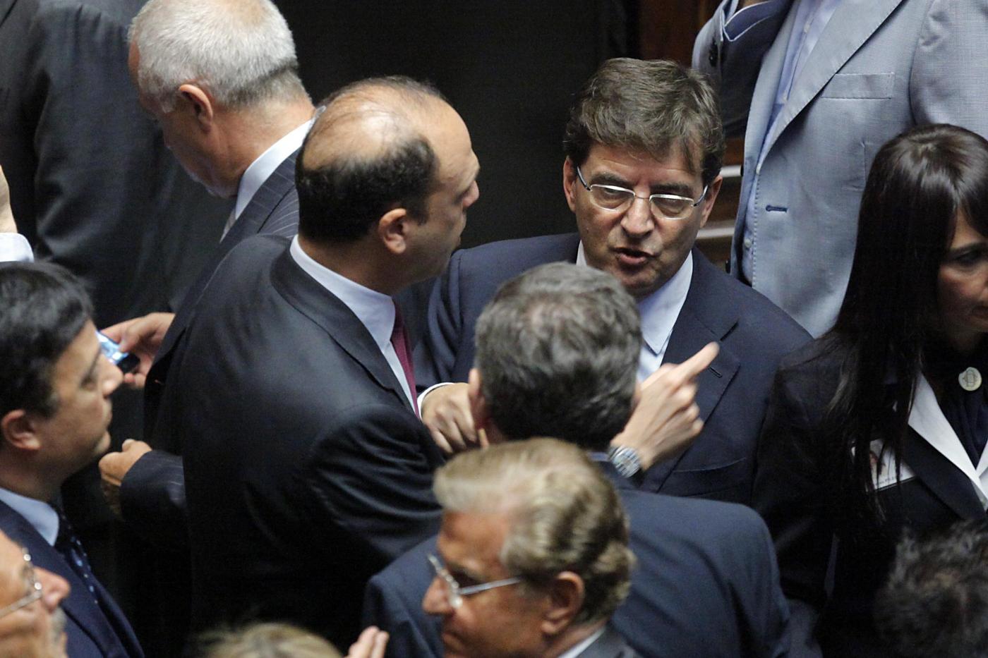 Nel Pdl Cosentino non molla: "O mi candidate o vi rovino" 