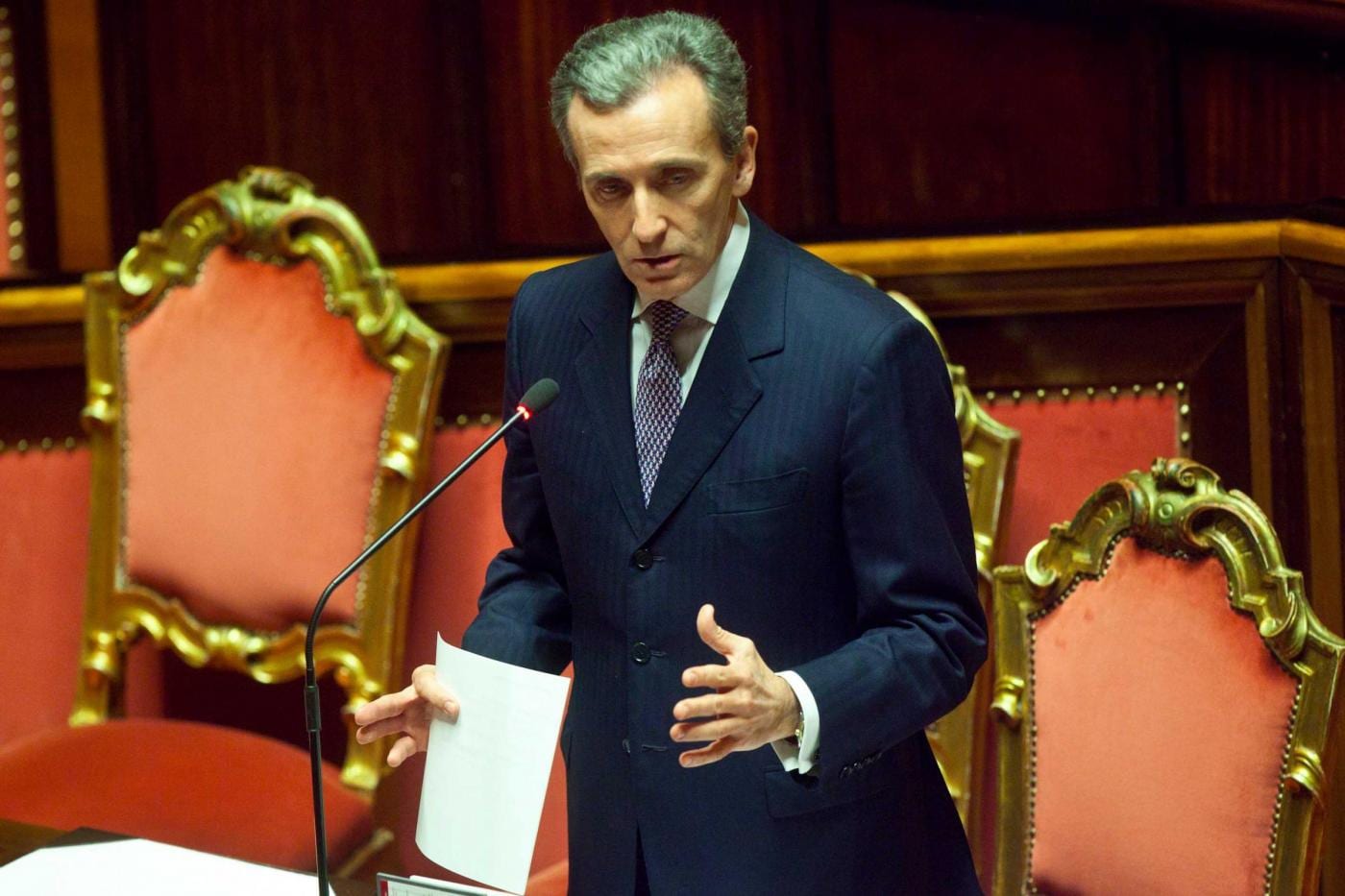 Grilli: "crescita insufficiente, ma non serve nuova manovra"