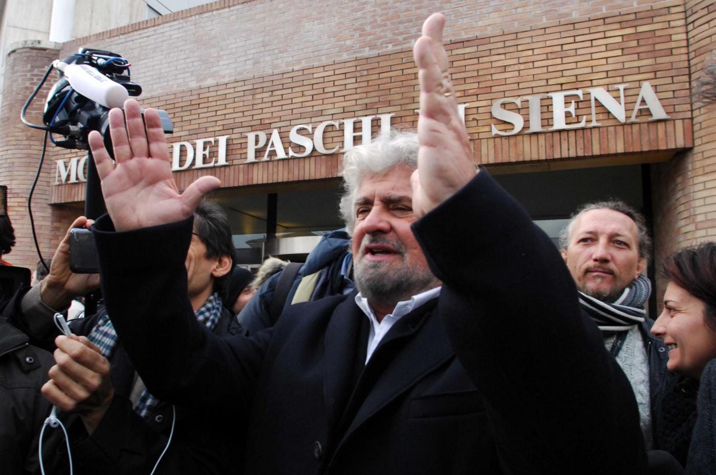Grillo: "Mps peggio di Parmalat e tangentopoli"