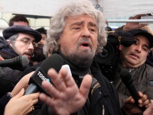 M5S deposita il simbolo, Grillo: "Apriremo il Parlamento come una scatoletta"