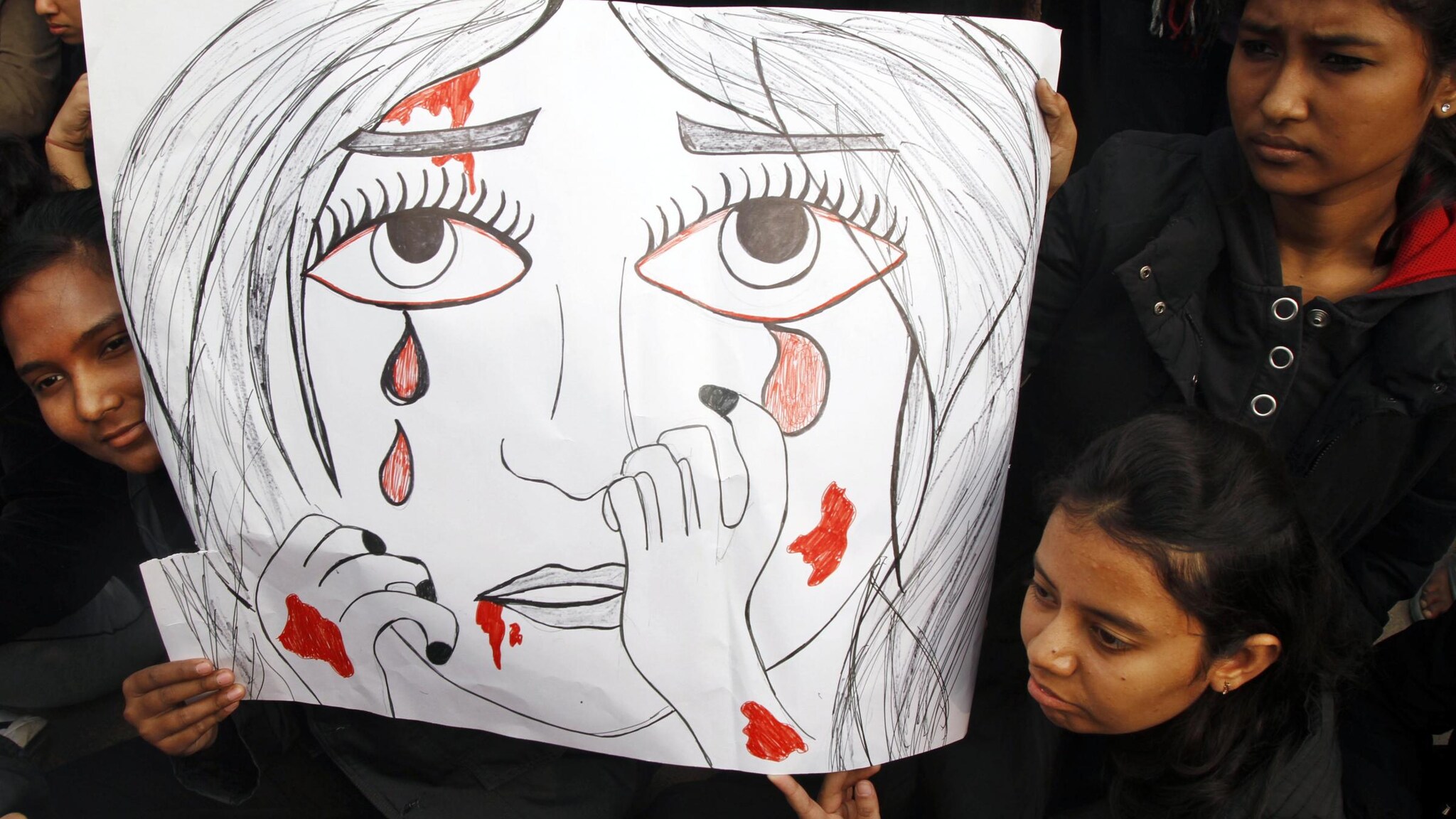 L’accusa descrive, nel rapporto contro i sei accusati dello stupro dell’autobus di New Delhi, le intenzioni e le violenze compiute ai danni della studentessa poi morta a Singapore. Avrebbero dato la caccia alla loro vittima con l’intenzione di ucciderla.