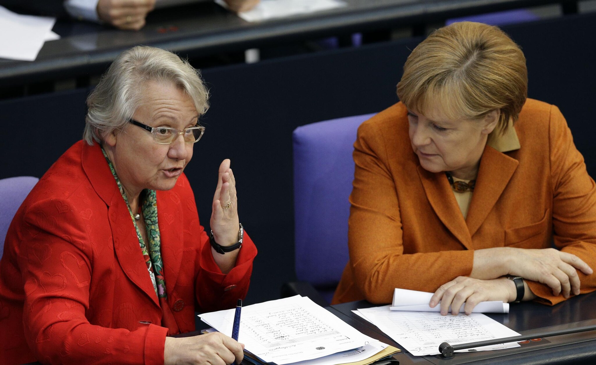 Anche i ministri copiano e sembra paradossale che lo abbia fatto perfino quello dell’Istruzione e della Ricerca scientifica. Si tratta di Annette Schavan, ministro tedesco della Merkel, cui l’università di Duesseldorf ha revocato il titolo di dottore.