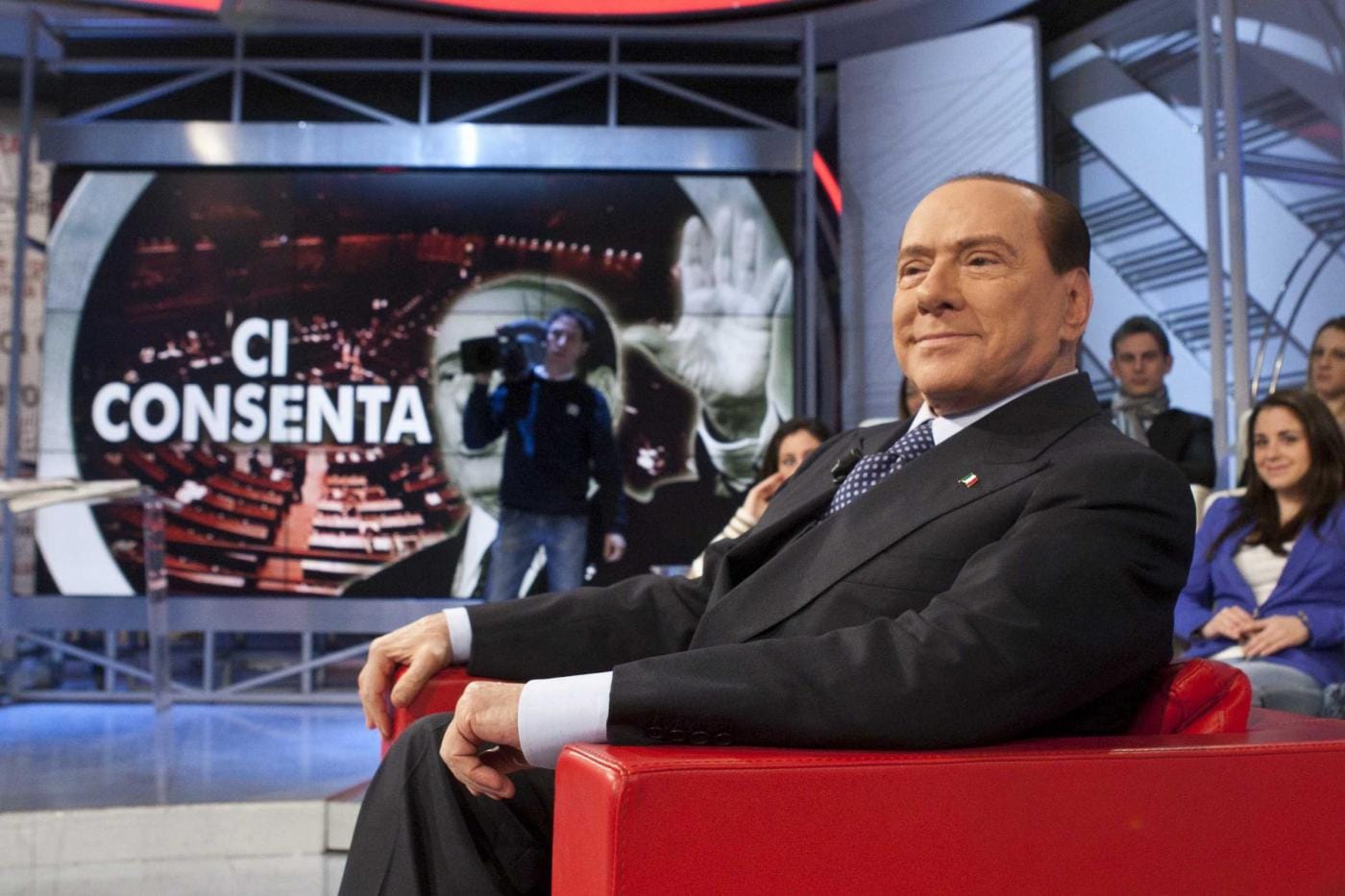 Berlusconi: "Tangenti all'estero esistono, niente moralismi"