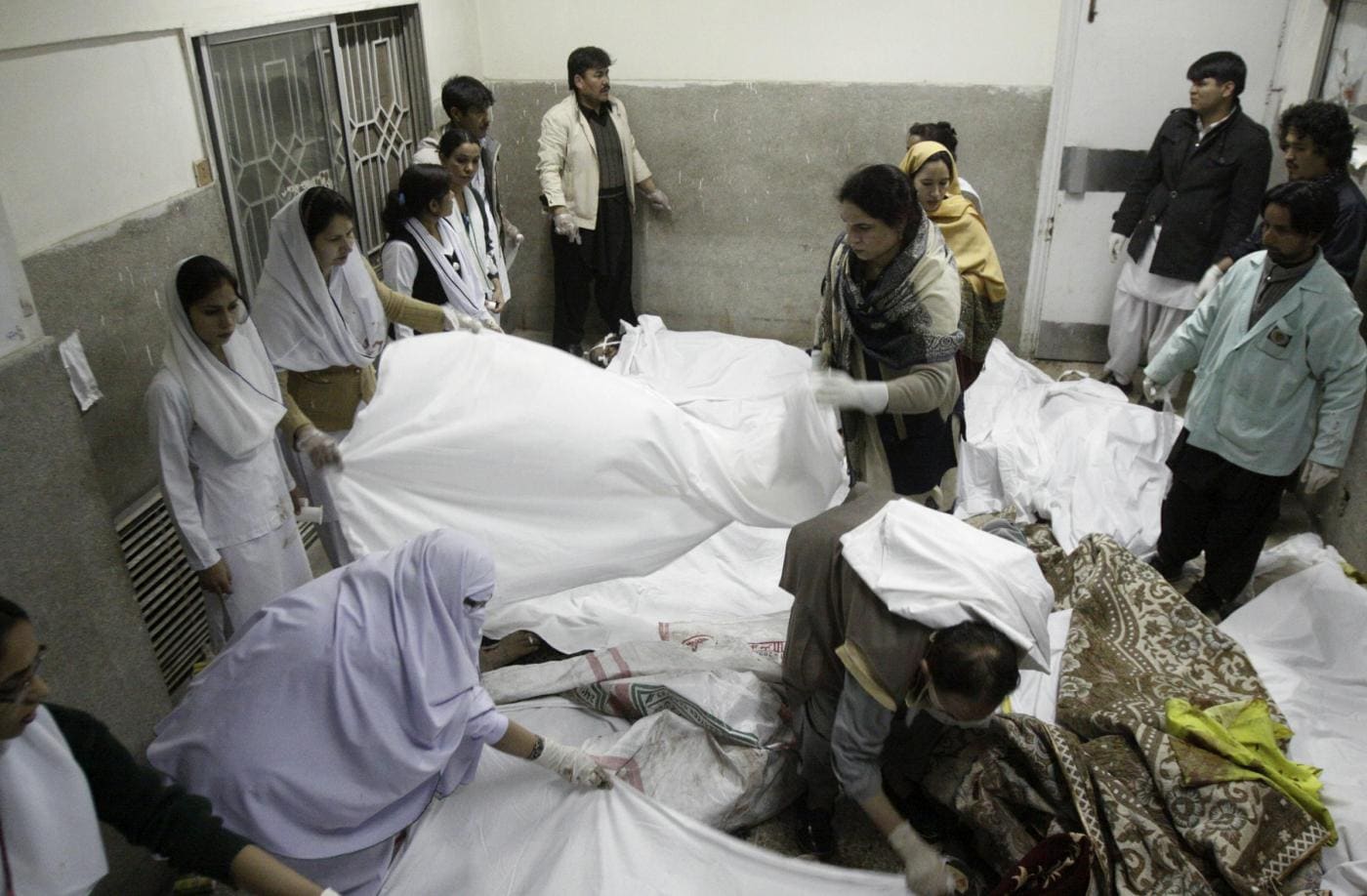Pakistan, attentato a Quetta: 79 morti e centinaia di feriti