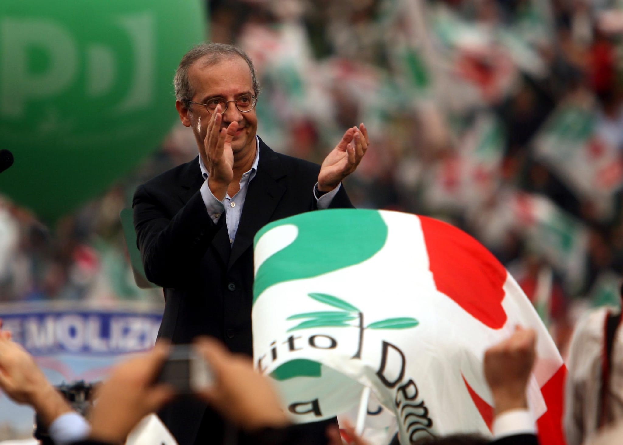 medium_110208-132446_ro261008pol_0058