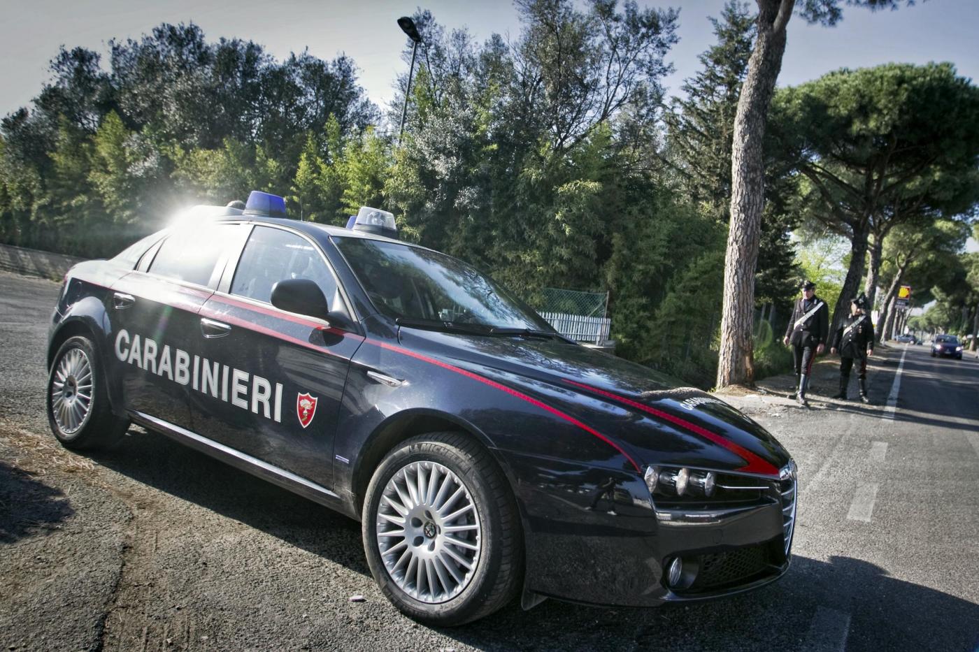 Roma: omicidio in strada, i killer si fingono poliziotti