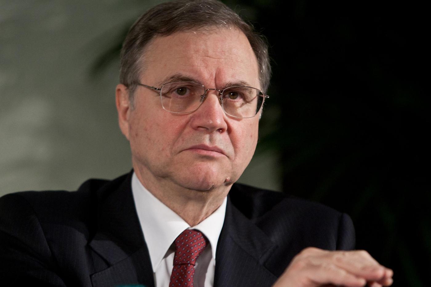 Visco: &quot;Serve una norma per rimuovere i vertici delle banche&quot;