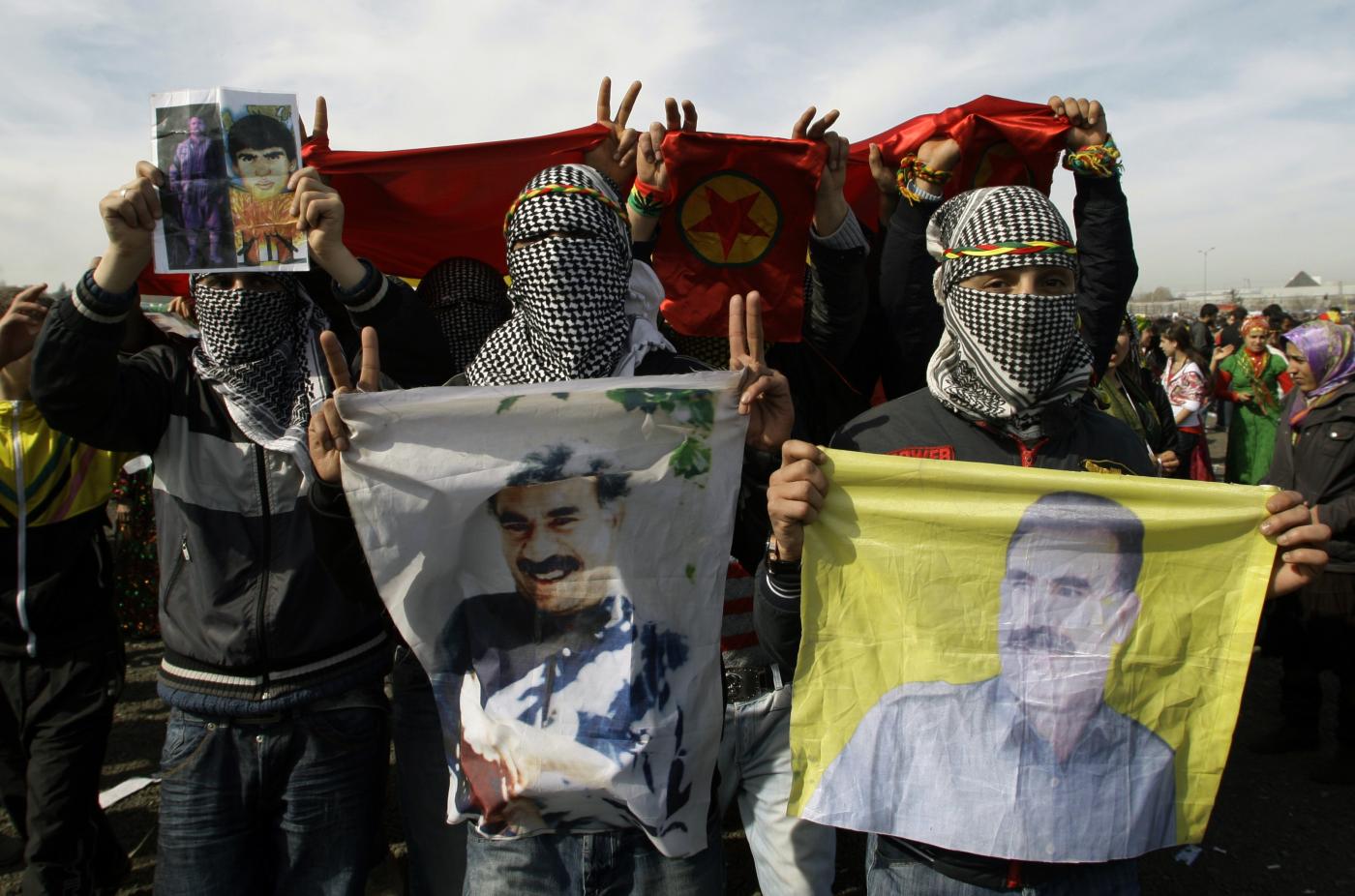 Turchia: Ocalan annuncia il cessate il fuoco e il ritiro dei ribelli del Pkk