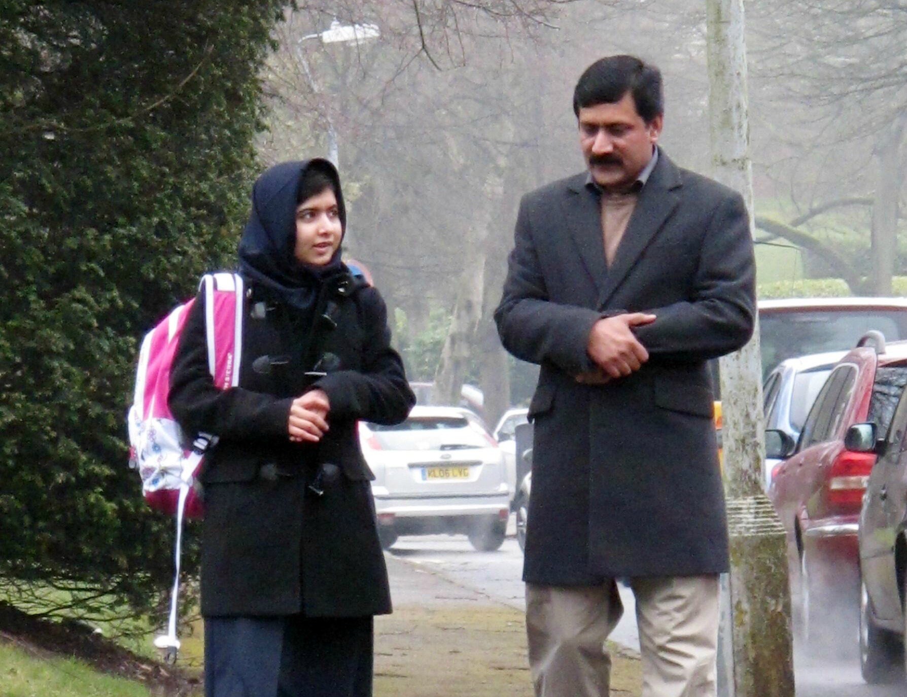 Malala Yousufzai, la ragazzina pakistana ferita dai talebani per il suo impegno nella difesa dei diritti delle donne, scriverà le sue memorie nel libro “Io sono Malala”. “Spero che questo libro raggiunga i cittadini di tutto il mondo, così che tutti capiscano quanto è difficile per alcuni bambini ricevere un’istruzione”.