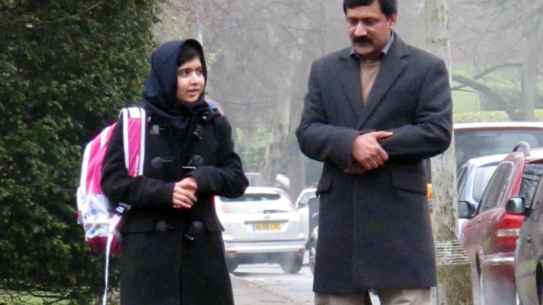 Malala Yousufzai, la ragazzina pakistana ferita dai talebani per il suo impegno nella difesa dei diritti delle donne, scriverà le sue memorie nel libro “Io sono Malala”. “Spero che questo libro raggiunga i cittadini di tutto il mondo, così che tutti capiscano quanto è difficile per alcuni bambini ricevere un’istruzione”.