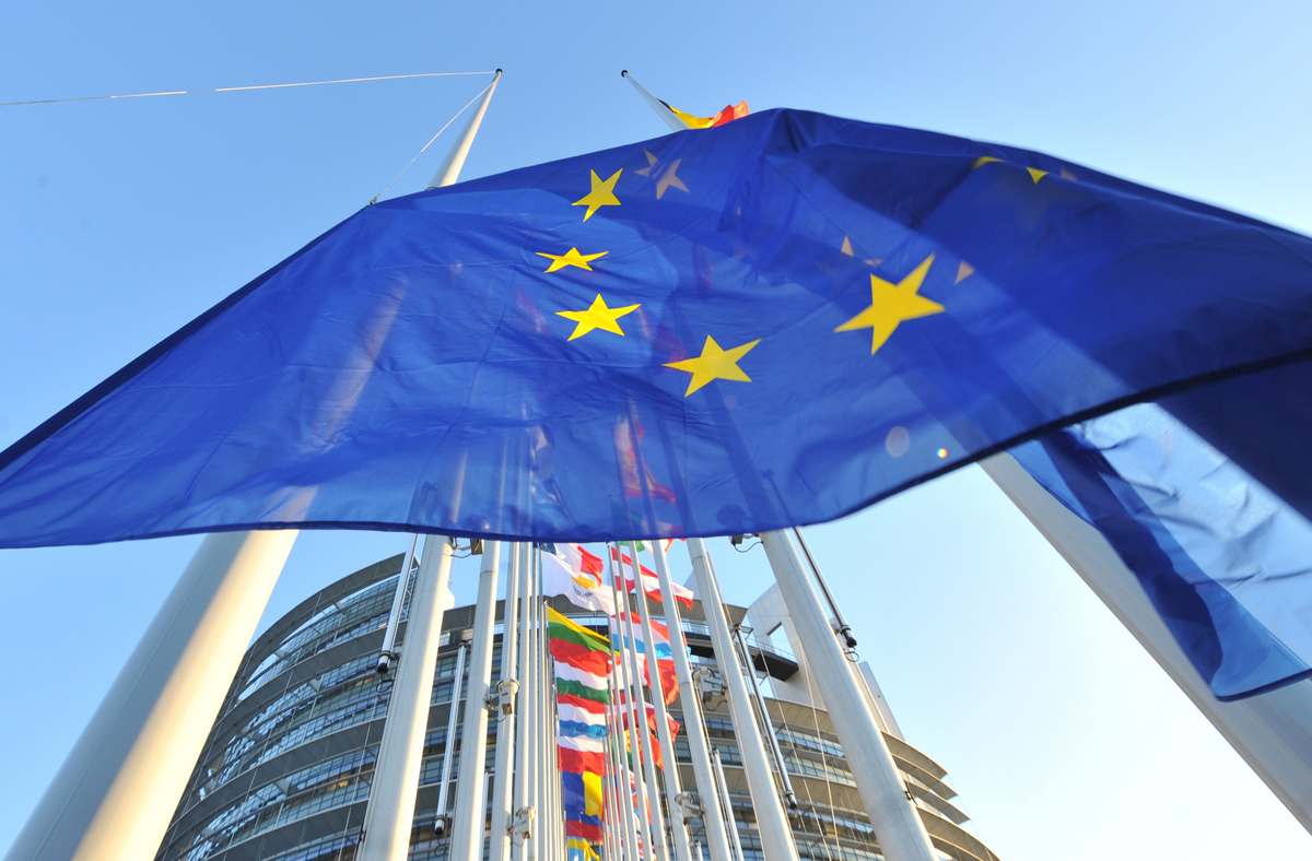 L'Ue pensa di vietare il porno sui media, mai cittadini protestano