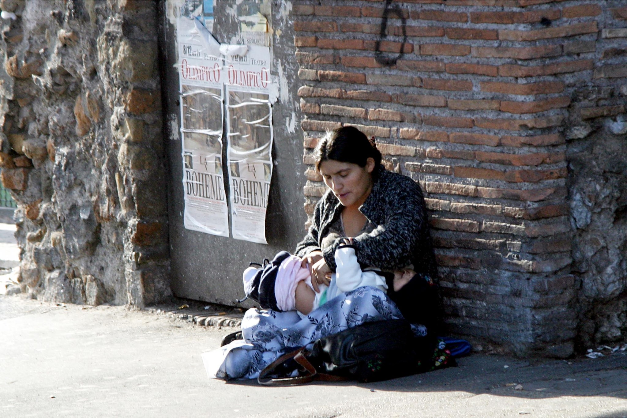 Nel Sud Italia si allargano le distanze sociali e 39 famiglie su 100 sono a rischio povertà in regioni come la Calabria, la Sicilia, la Campania e la Puglia. È quanto emerge dal rapporto “La crisi sociale del Mezzogiorno” realizzato dal Censis.