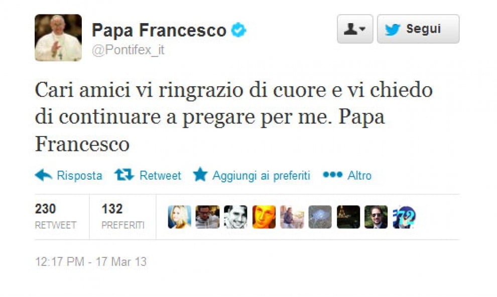 Il Primo tweet di Papa Francesco: "Cari amici pregate per me"
