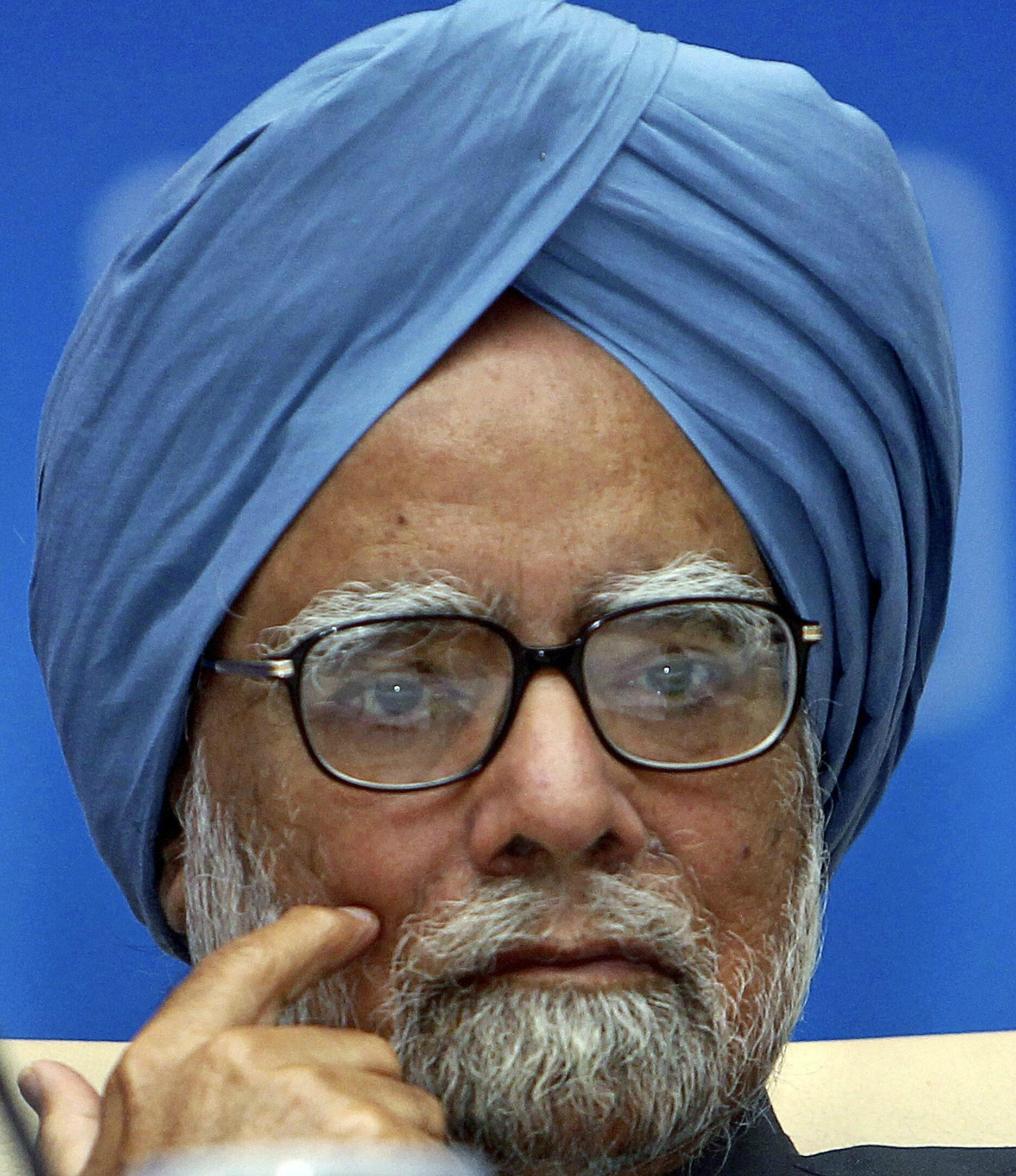 Il Primo Ministro indiano Singh ha ribadito a Mario Monti che il caso di Latorre e Girone non rientra fra quelli che possono comportare la pena di morte e ha espresso la convinzione che il tribunale speciale che andrà a giudicarli sarà costituito in tempi brevi.