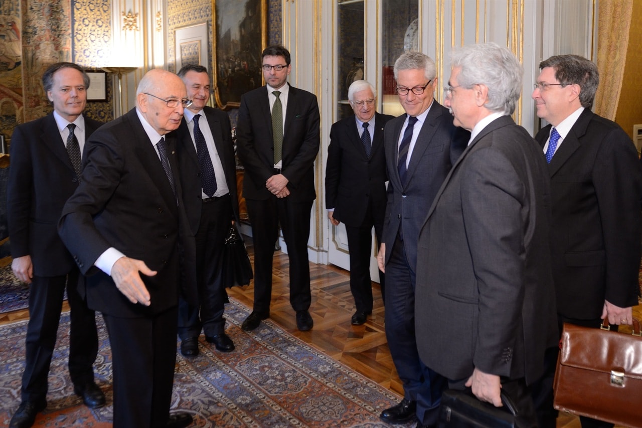 Napolitano ai saggi: &quot;Per essere utili, il tempo giusto è tra otto e dieci giorni&quot;