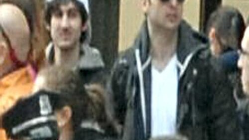 Dzhokhar Tsarnaev avrebbe detto all’Fbi che l’attacco alla maratona è stato progettato dal fratello Tamerlan, secondo il quale bisognava reagire perché l’Islam “era sotto attacco”. Non ci sarebbe alcun gruppo terroristico internazionale alle loro spalle.