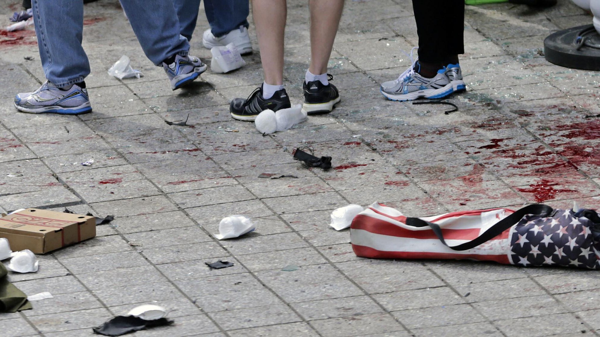Grazie alle immagini di alcune telecamere sarebbe stata identificata una persona sospetta legata all’attentato alla Maratona di Boston. Lo dice la Cnn.