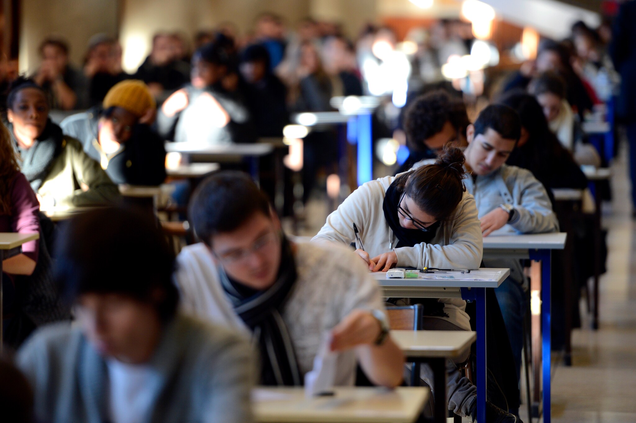 Il Ministero dell’Istruzione ha pubblicato il decreto che definisce le nuove modalità di svolgimento dei test universitari per i corsi ad accesso programmato a livello nazionale. Molte prove anticipate a luglio, voto di maturità che diventa fondamentale e graduatoria unica nazionale.
