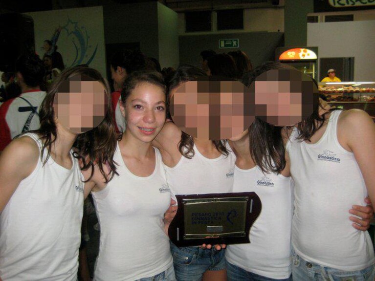L’ulteriore conferma arriva dalle analisi avviate dopo la riesumazione dell’autista di Gorno: può esserci sono un legame padre-figlio tra il defunto e colui che ha ucciso la ginnasta di Brembate. Si rafforza così la pista degli investigatori.