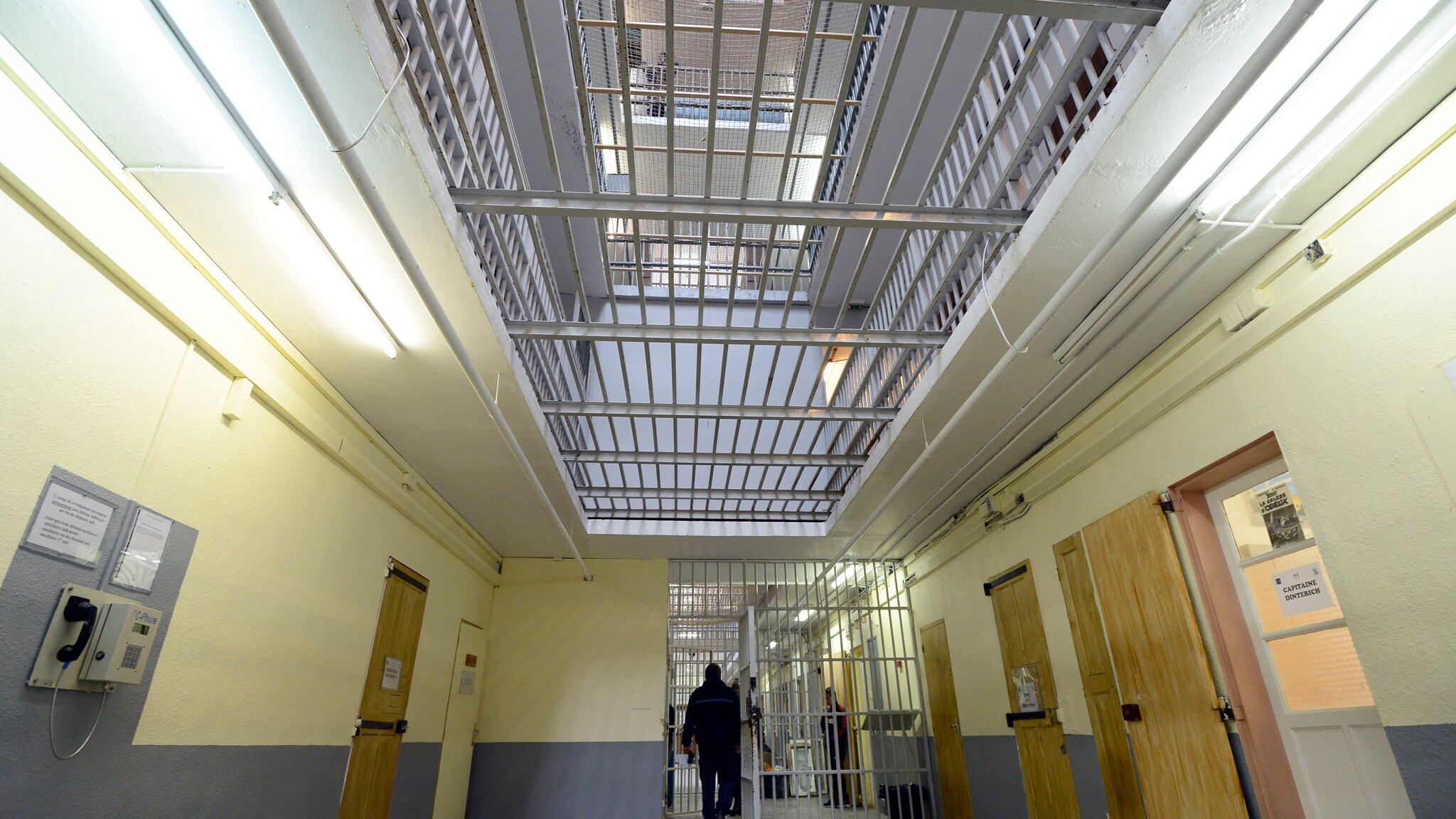 Si è suicidato in carcere a Marsiglia Marc Armando, uno dei banditi più famosi in Francia considerato il “cervello” di una rapina che nel 1992 fruttò circa 22 milioni di euro attuali.