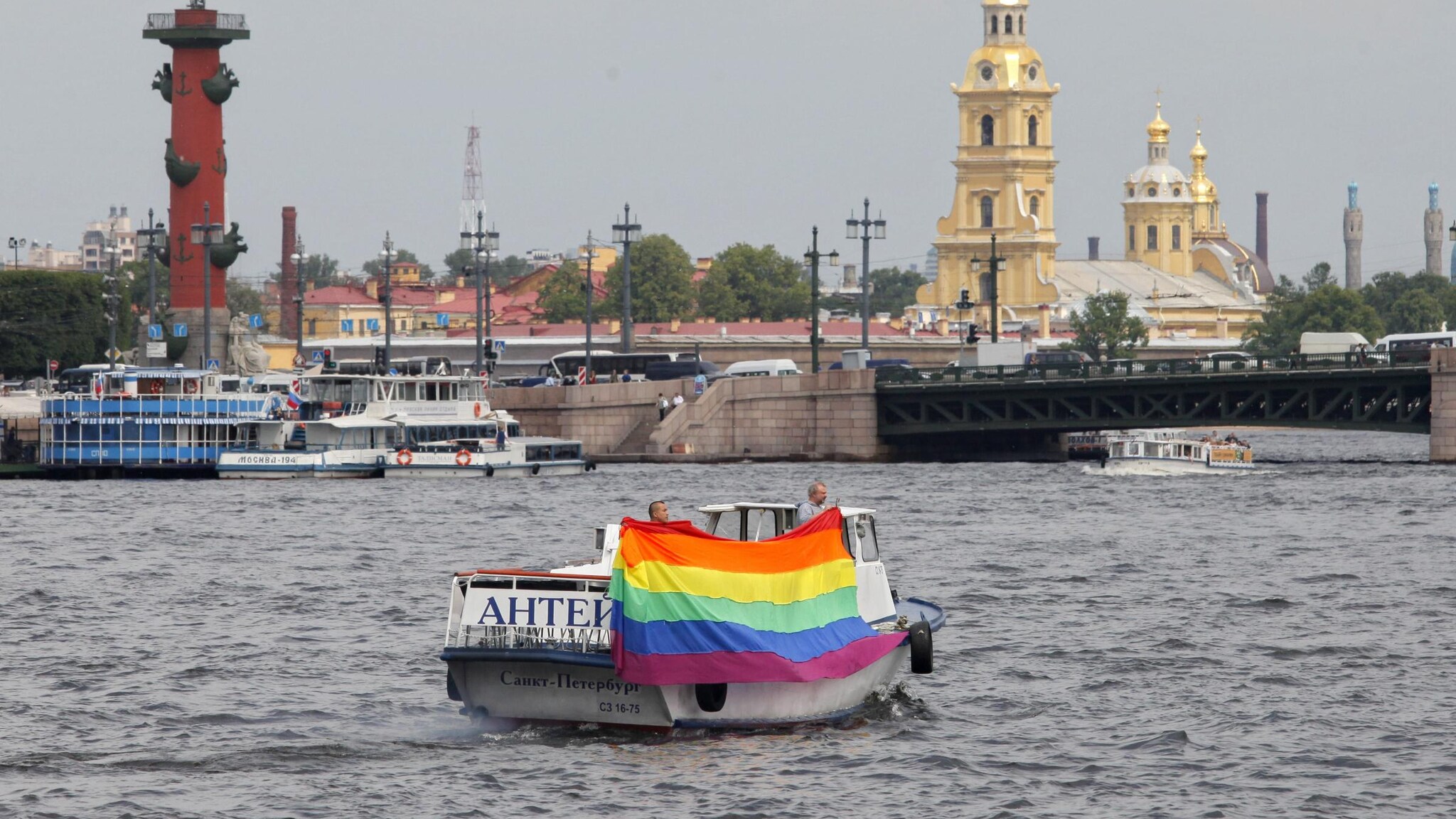 Un giovane di 23 anni è stato torturato e assassinato nel sud del Paese, apparentemente perché “colpevole” di essere omosessuale. Due giovani sono stati interrogati.