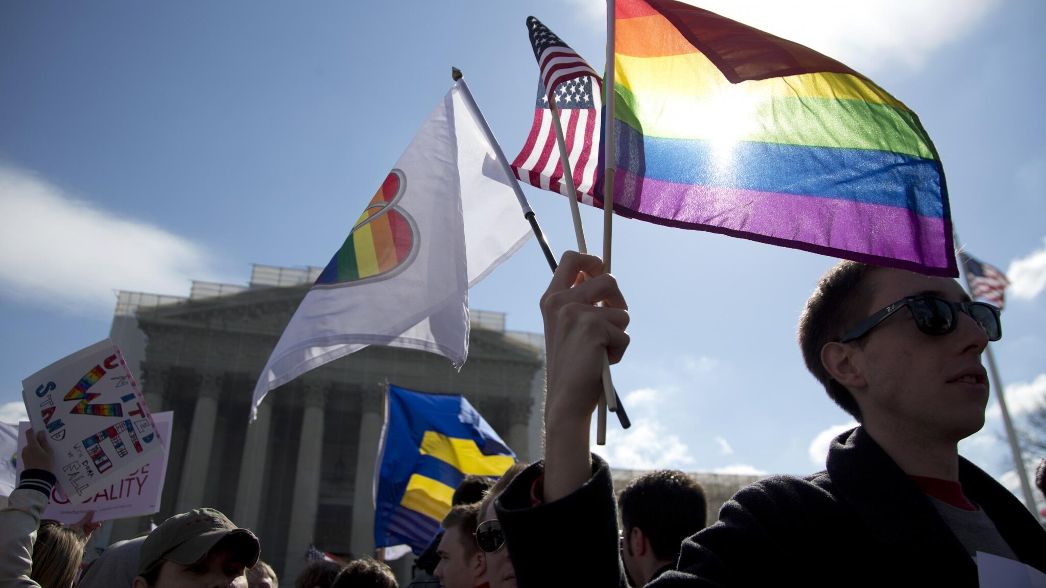 Con il via libera definitivo del Senato locale un altro Paese degli Stati Uniti dice sì ai matrimoni omosessuali. Al di fuori degli Usa sono 14 le nazioni dove le persone dello stesso sesso possono sposarsi.