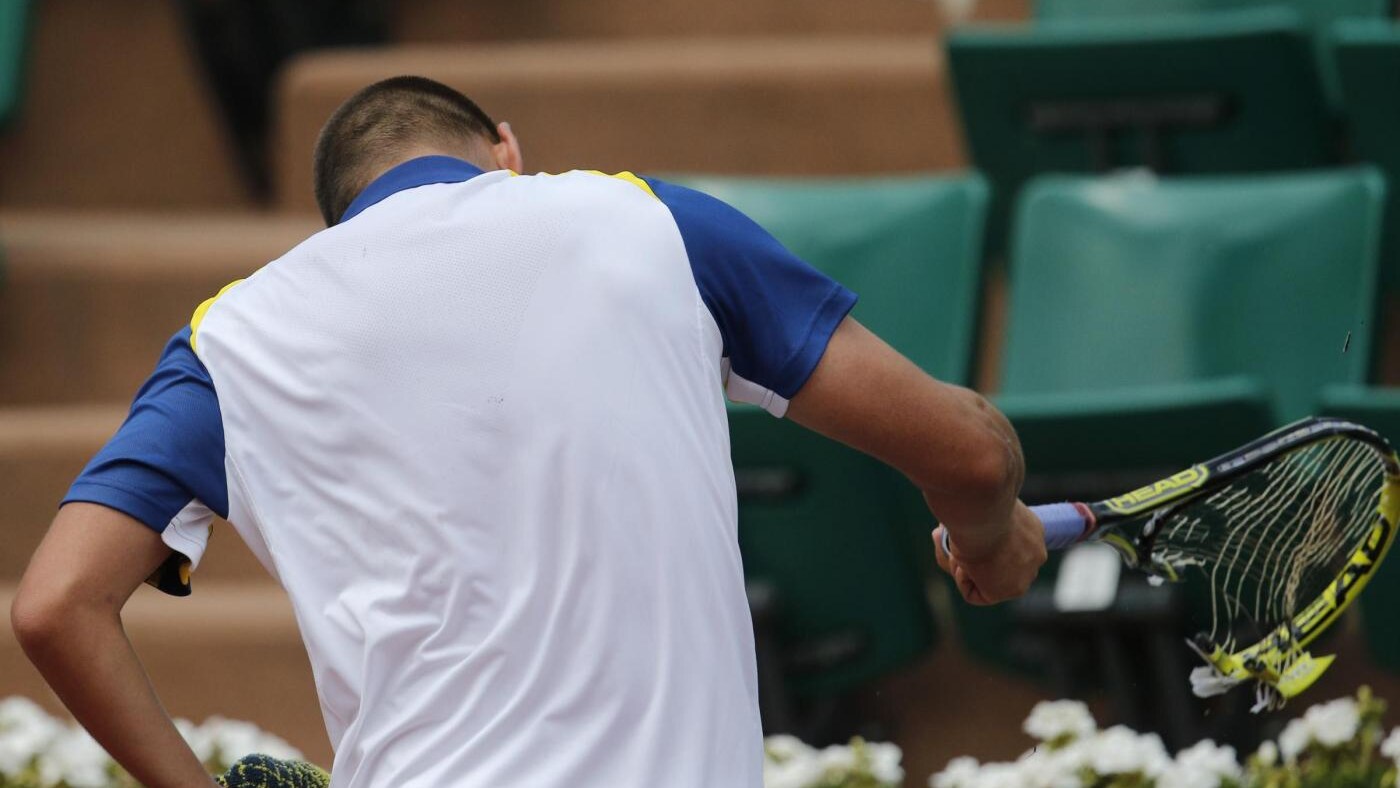 il russo è il più grande spaccatore di racchette della storia del tennis