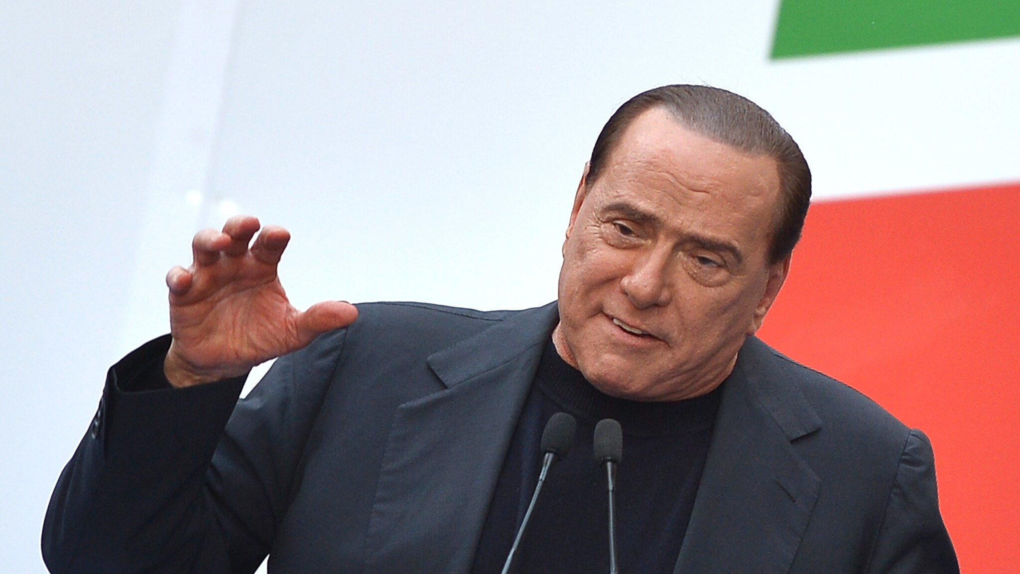 Berlusconi comizio Forza Italia