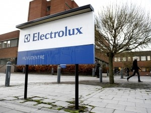 Electrolux annuncia 1.700 licenziamenti in Italia: proclamato sciopero di 8 ore in tutti gli stabilimenti