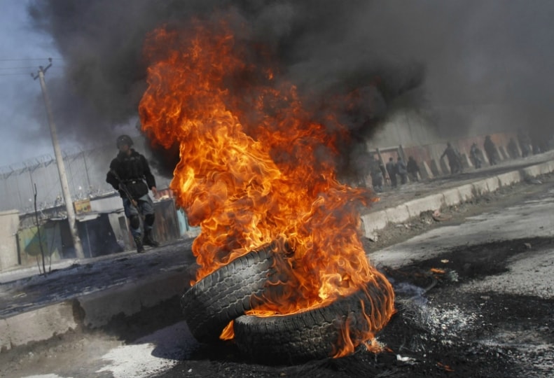 Roghi-dei-manifestanti-in-diverse-zone-del-paese