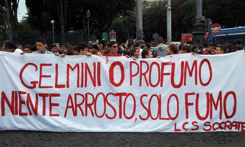 Uno-striscione-a-Roma