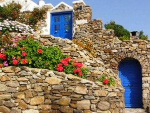 la grecia vende mykons per la crisi economica