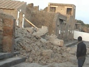 Pompei scavi, dopo il crollo della casa dei gladiatori