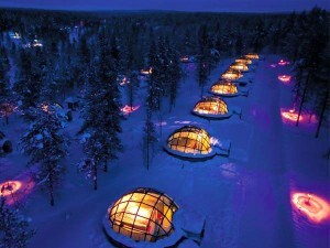Affascinante visuale del villaggio degli igloo in Finalndia
