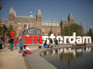 viaggi low cost per la capitale d'Olanda