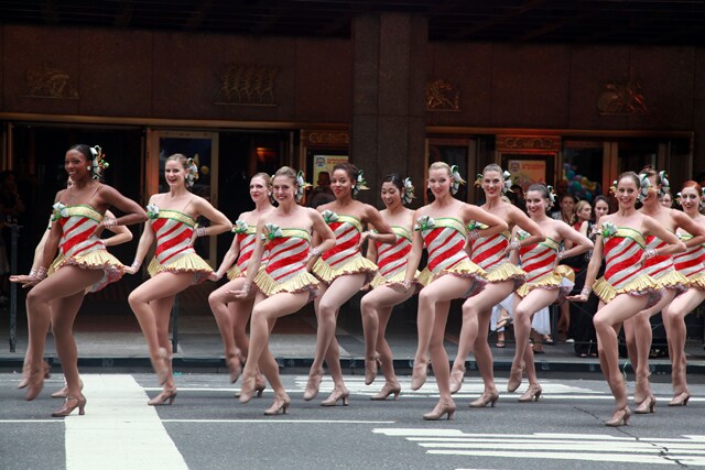 Il Christmas Spectacular organizzato al Radio City Music Hall (Astrid Stawiarz/Getty Images)