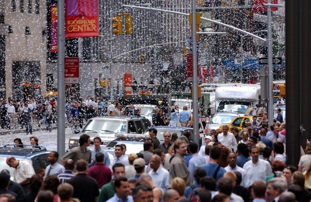 Fiocchi di neve sui newyorkesi (Frank Micelotta/ImageDirect)