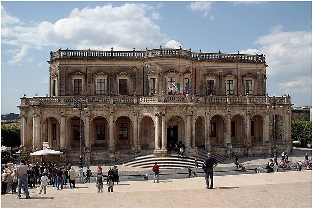 piazze di italia noto