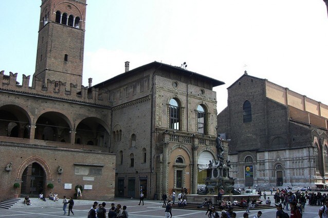 piazza maggiore bologna