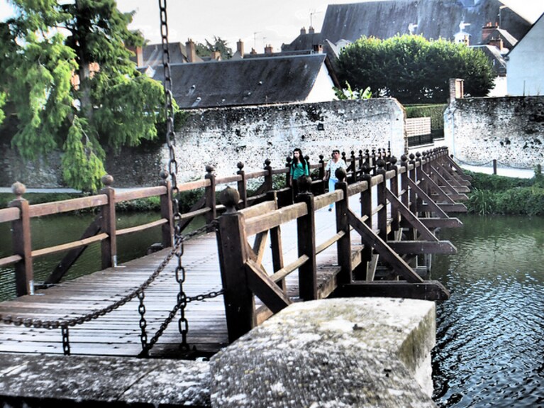 ponte di Sully