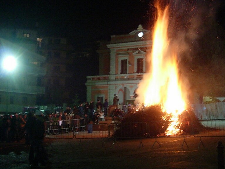 falò