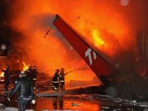 Incidente avvenuto nel 2007 durante l’atterraggio di un aereo sulla pista bagnata di Sao Paulo in Brasile.