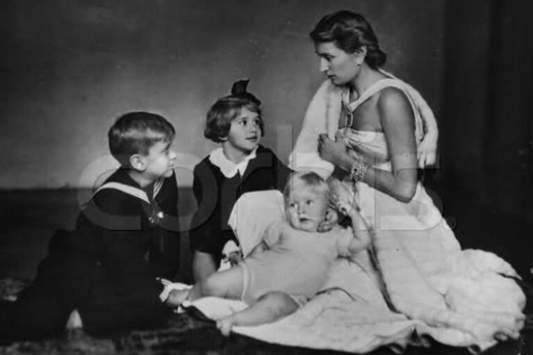 Edda Ciano con i suoi figli