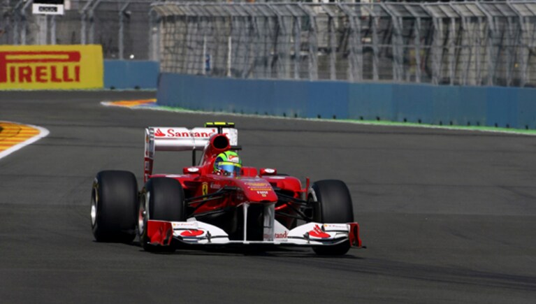 la ferrari in gara a valencia